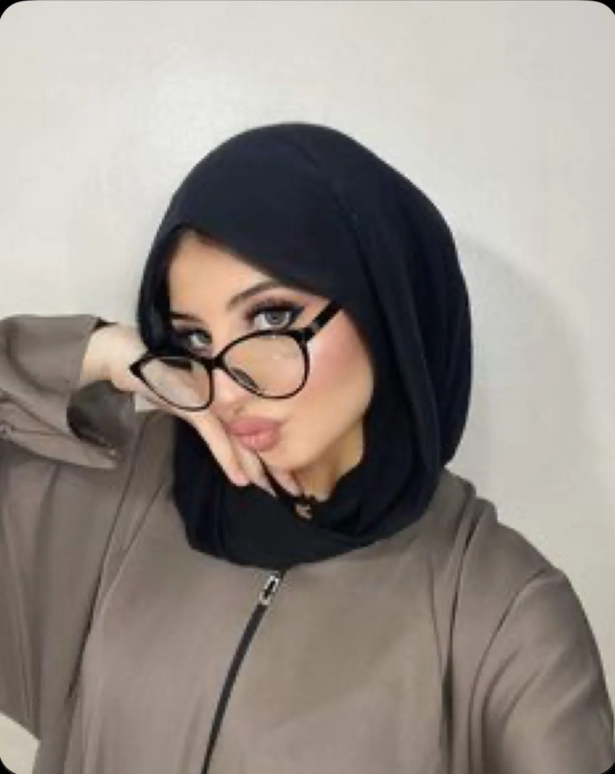 Acelya - Çatalca Escort