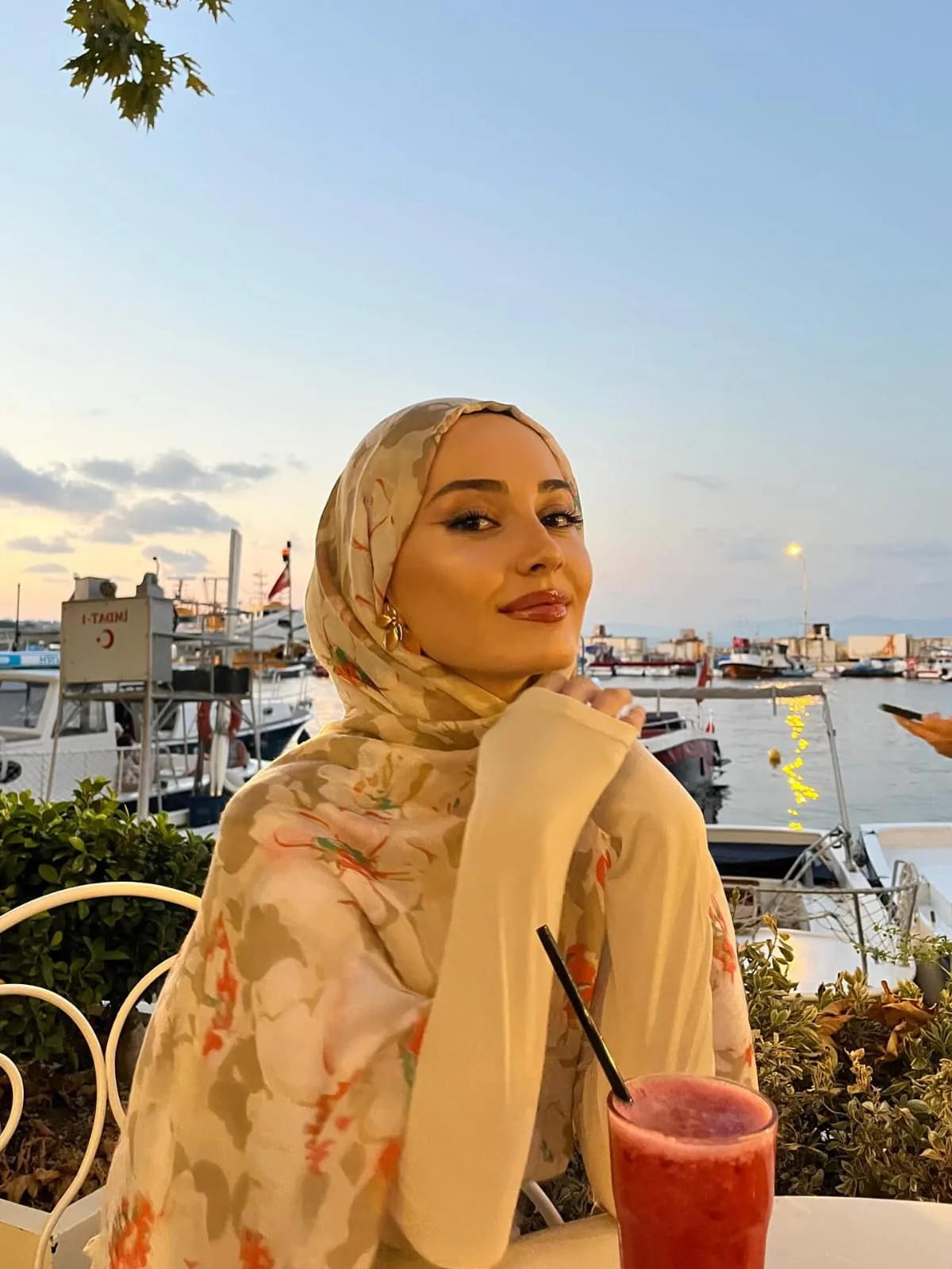 Esra - Çatalca Escort